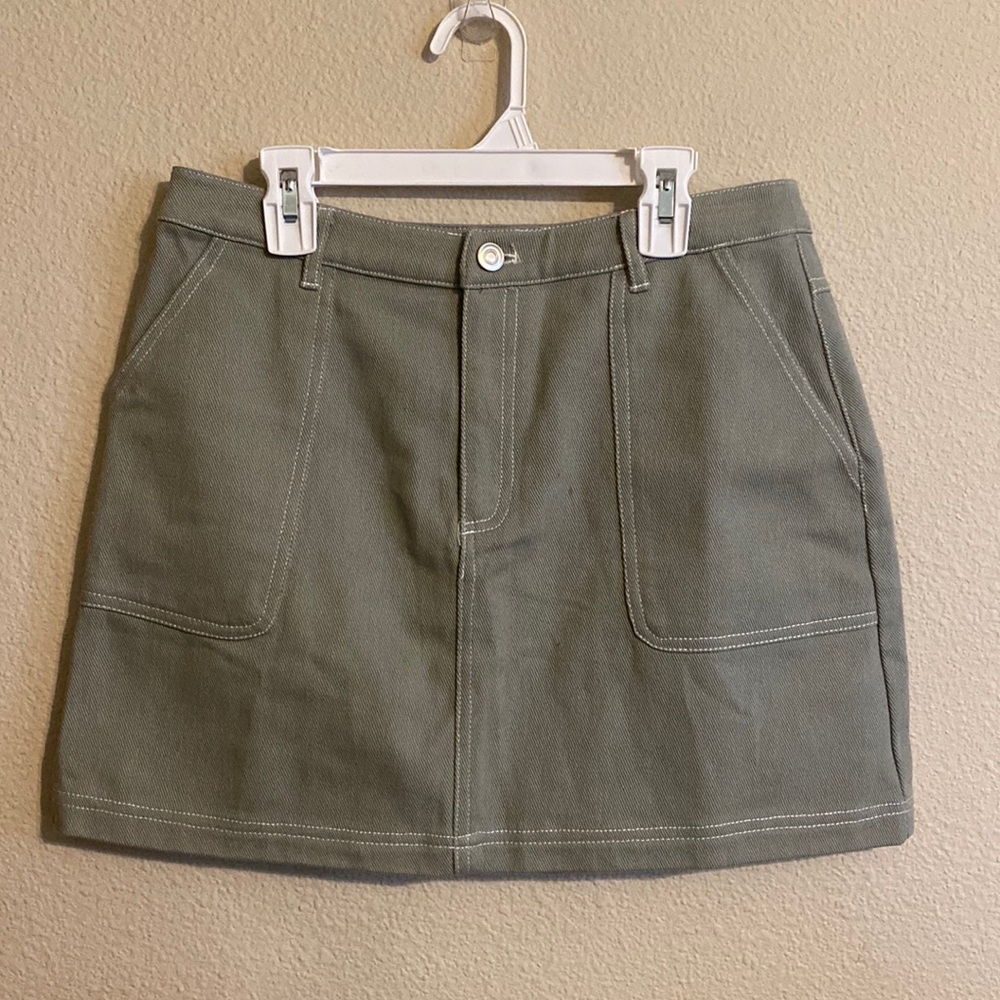 NWOT Crescent jean skirt size medium